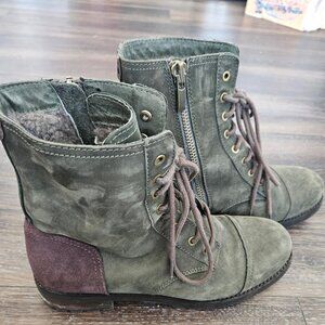 UGG Olive Green Leather & Suede Combat Boots | Size 10